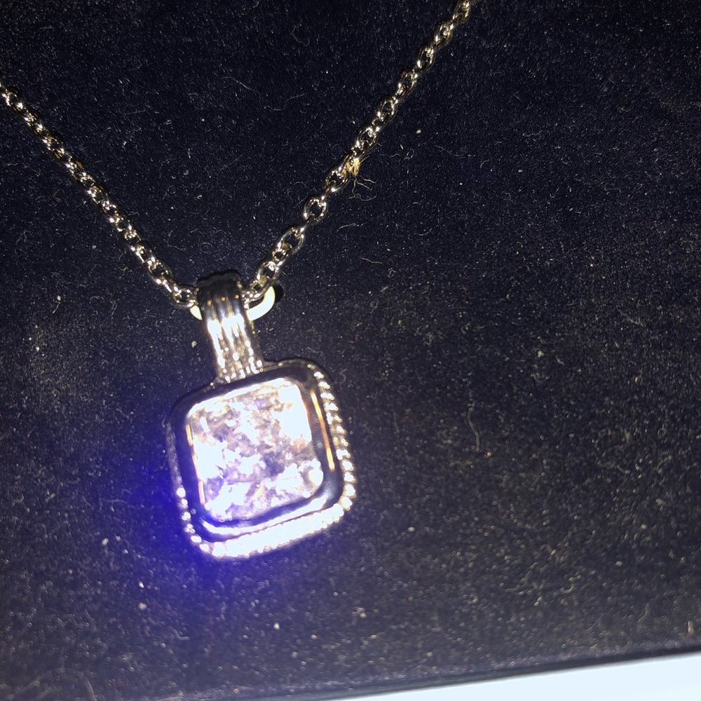 BELL & ROSE NECKLACE AND WATCH - Picture 2 of 4